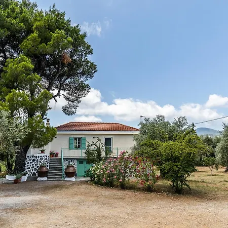 Сasa de vacaciones Anemoperasma - Peaceful In An Olive Grove