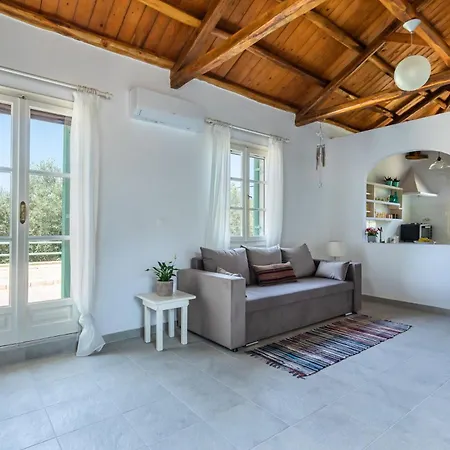 Casa vacanze Anemoperasma - Peaceful In An Olive Grove