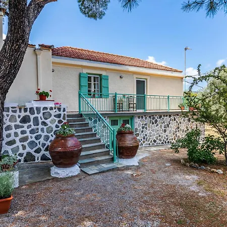 Сasa de vacaciones Anemoperasma - Peaceful In An Olive Grove